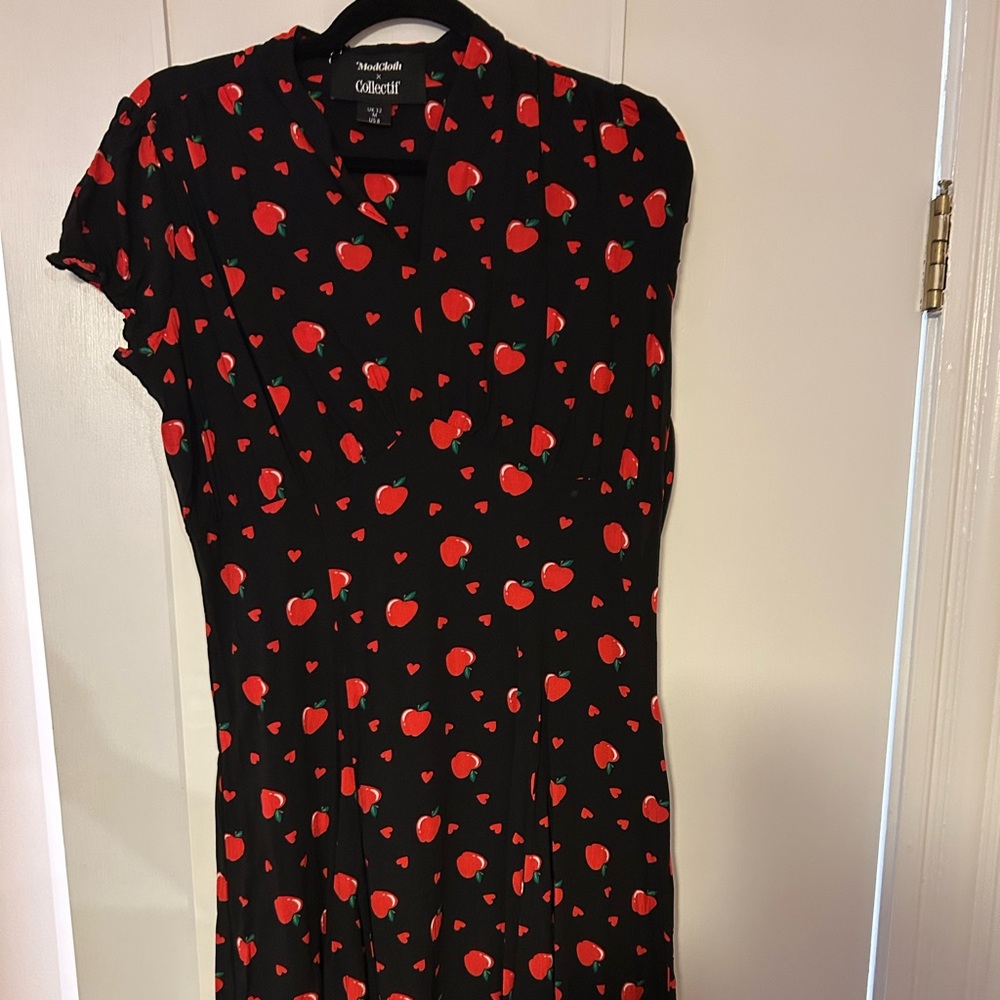 Collectif A-line 40s style rayon apple dress UK12